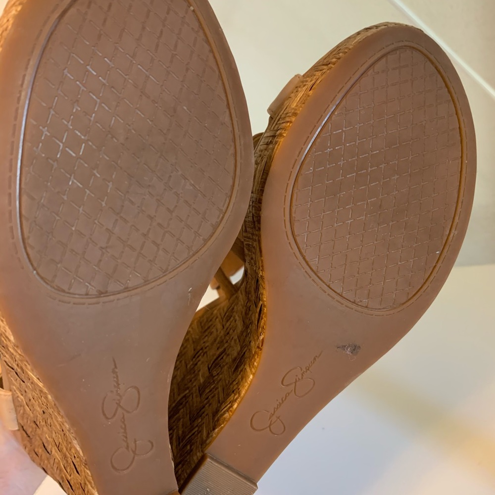 Jessica Simpson | nude wedges | sz 8 - Picture 11 of 11